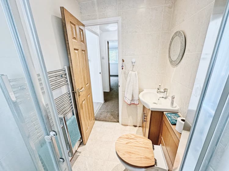 property photo 6 of 20