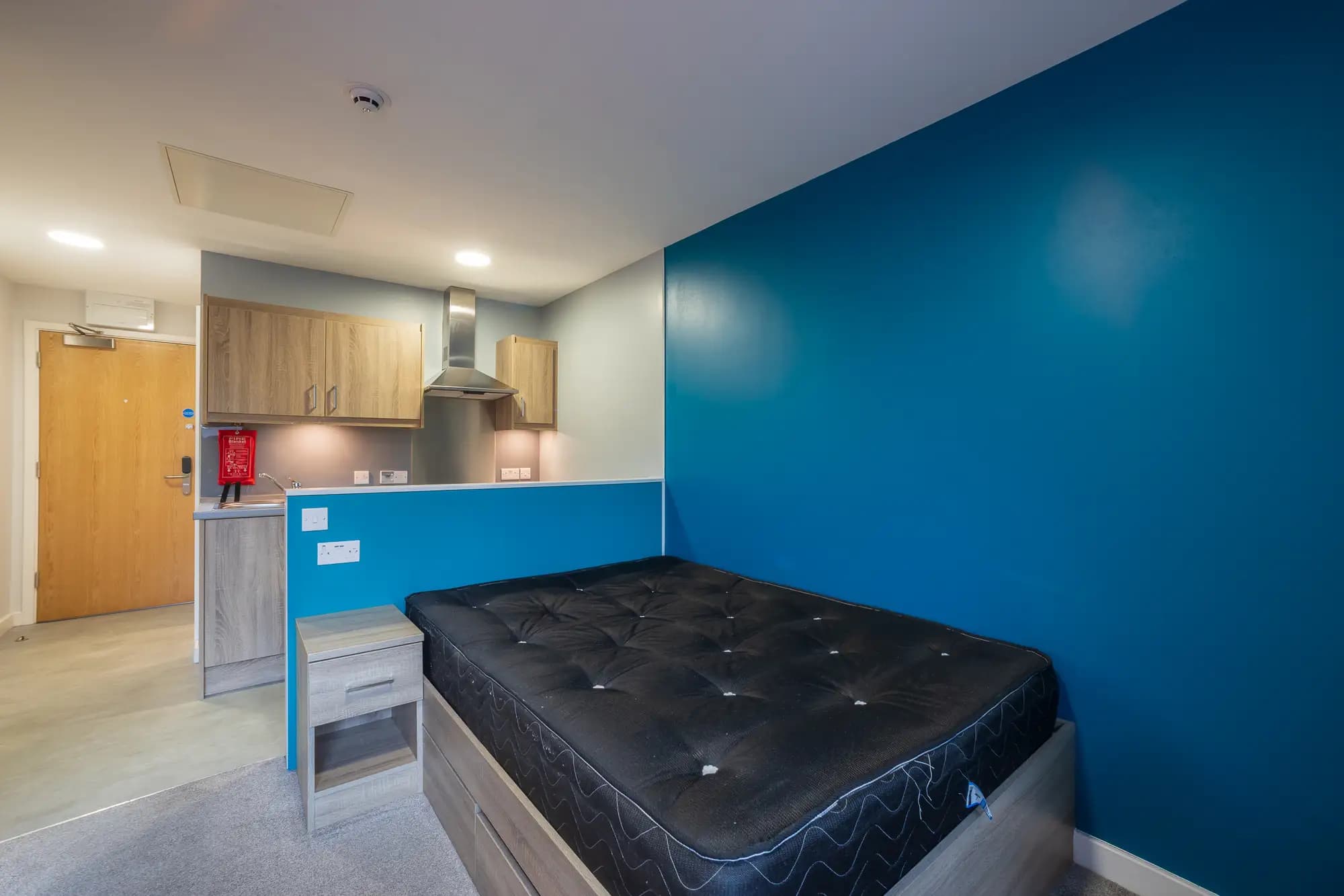 property photo 13 of 19