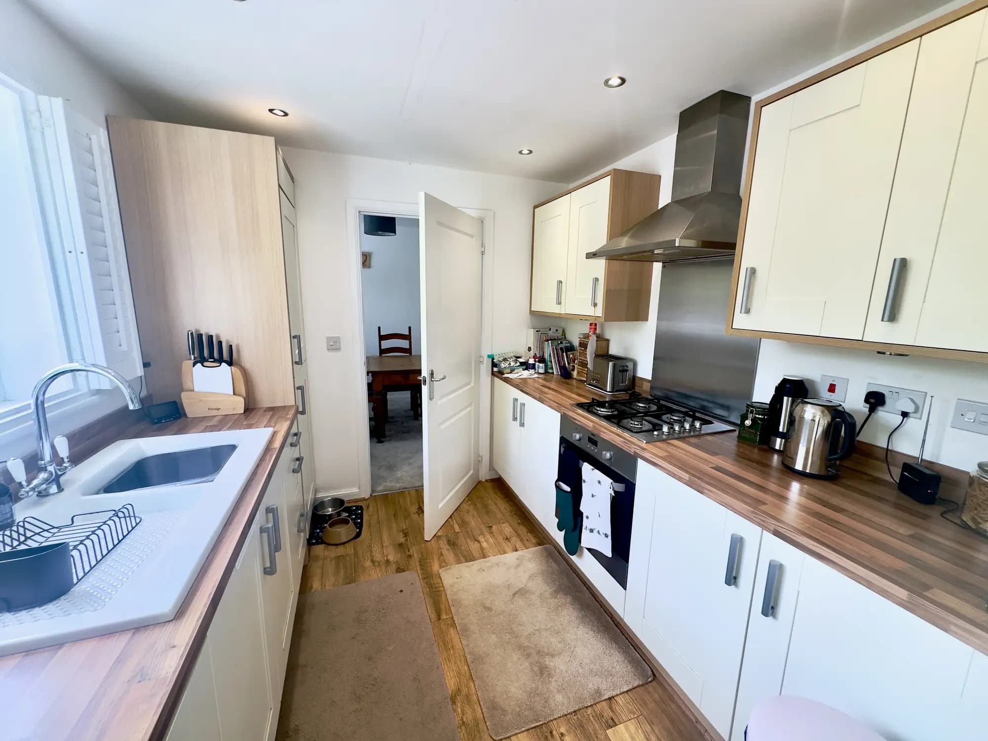 property photo 9 of 40