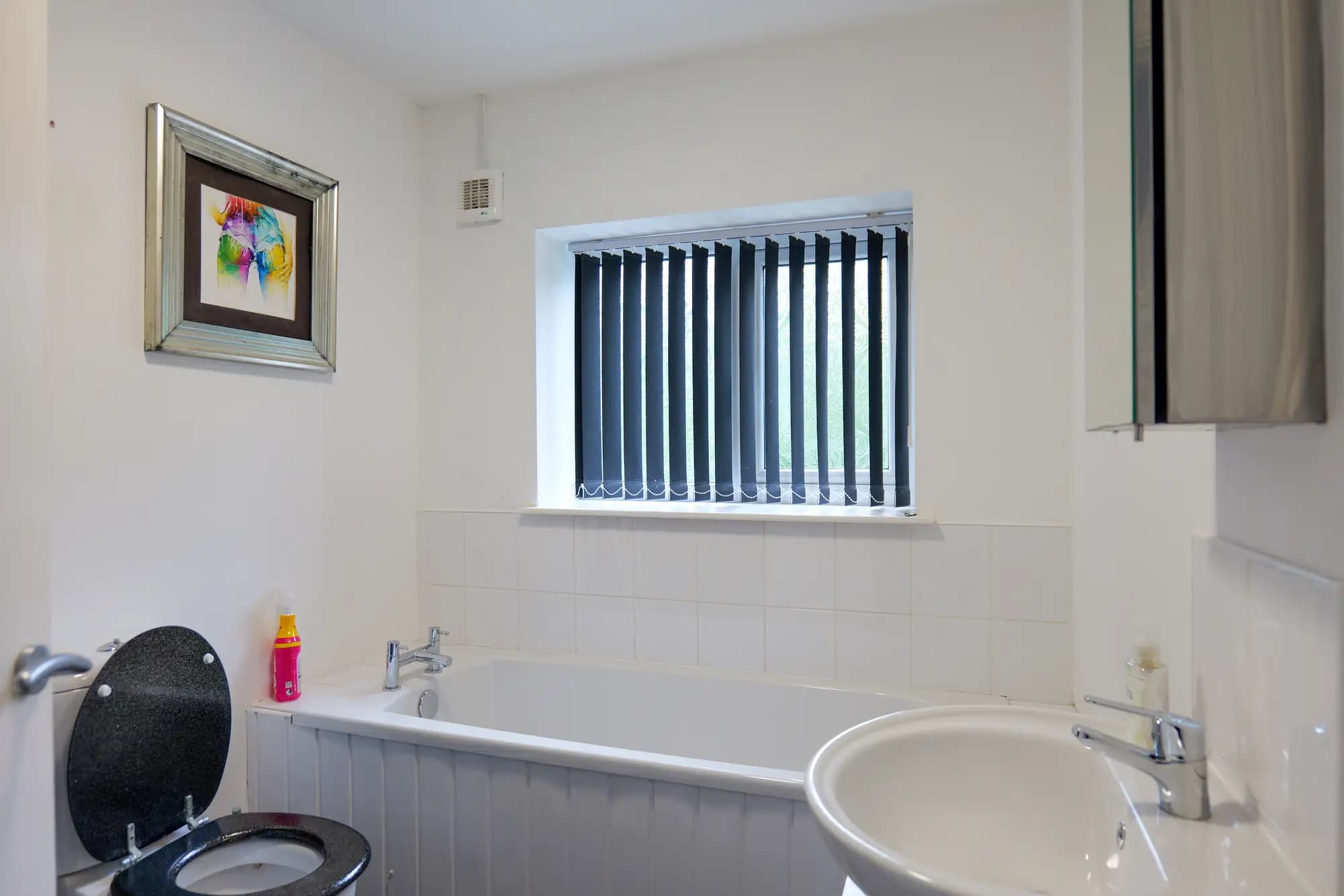 property photo 8 of 20