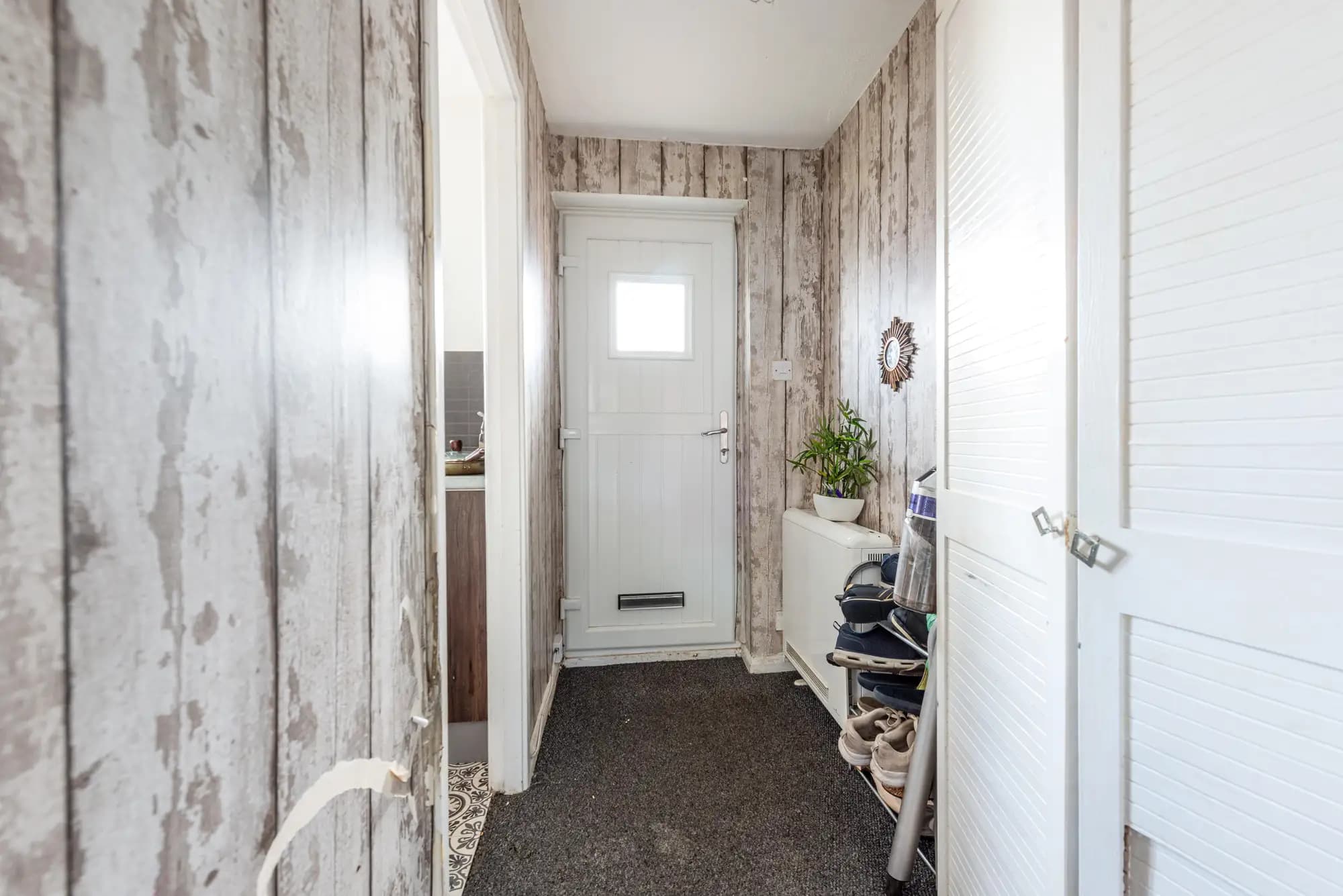 property photo 21 of 33