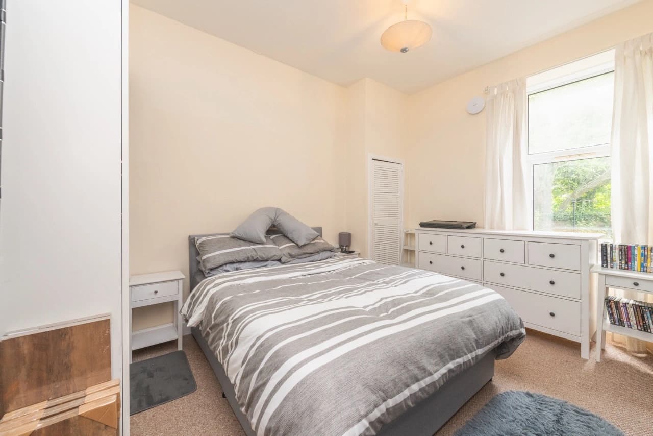 property photo 12 of 18