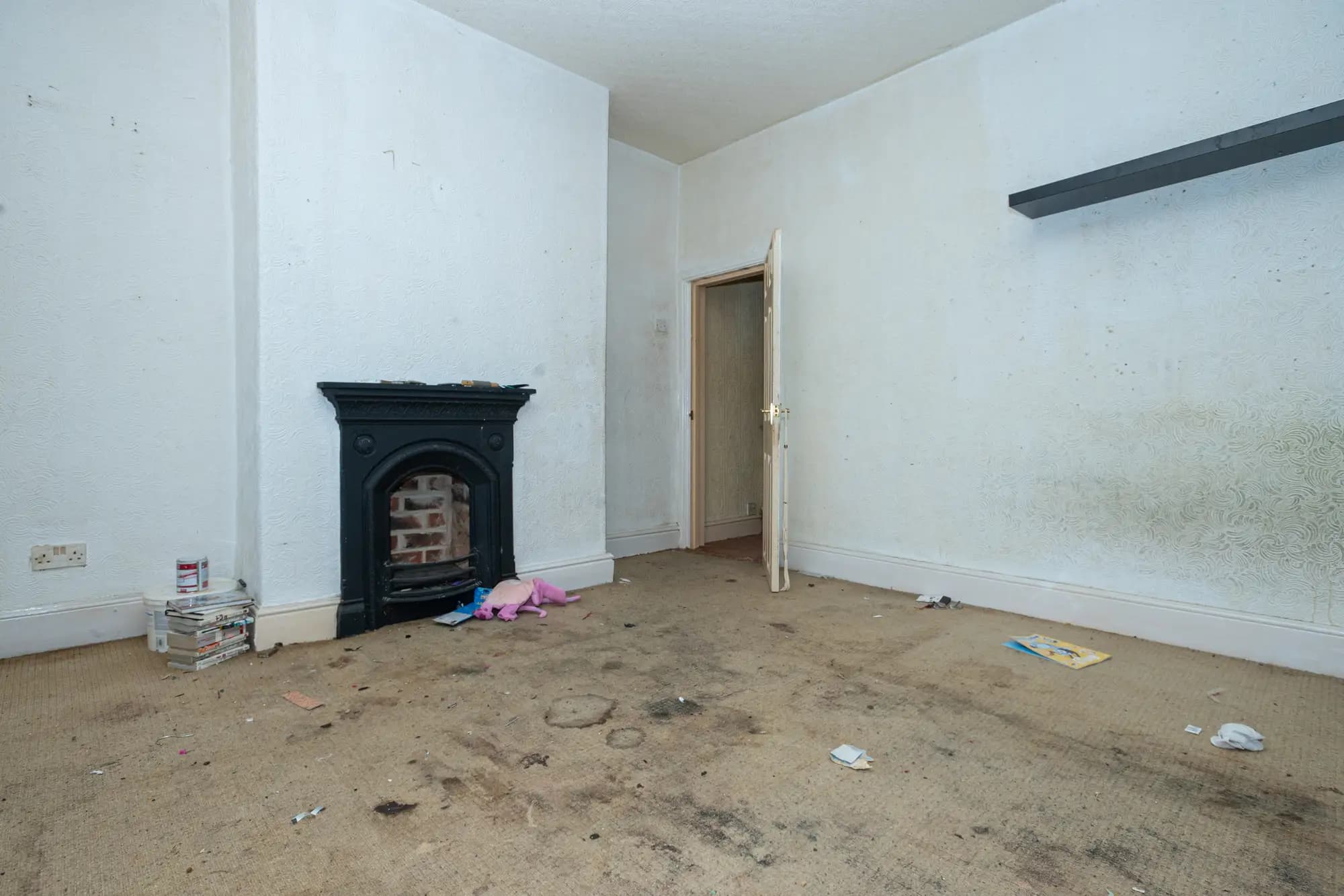 property photo 13 of 17