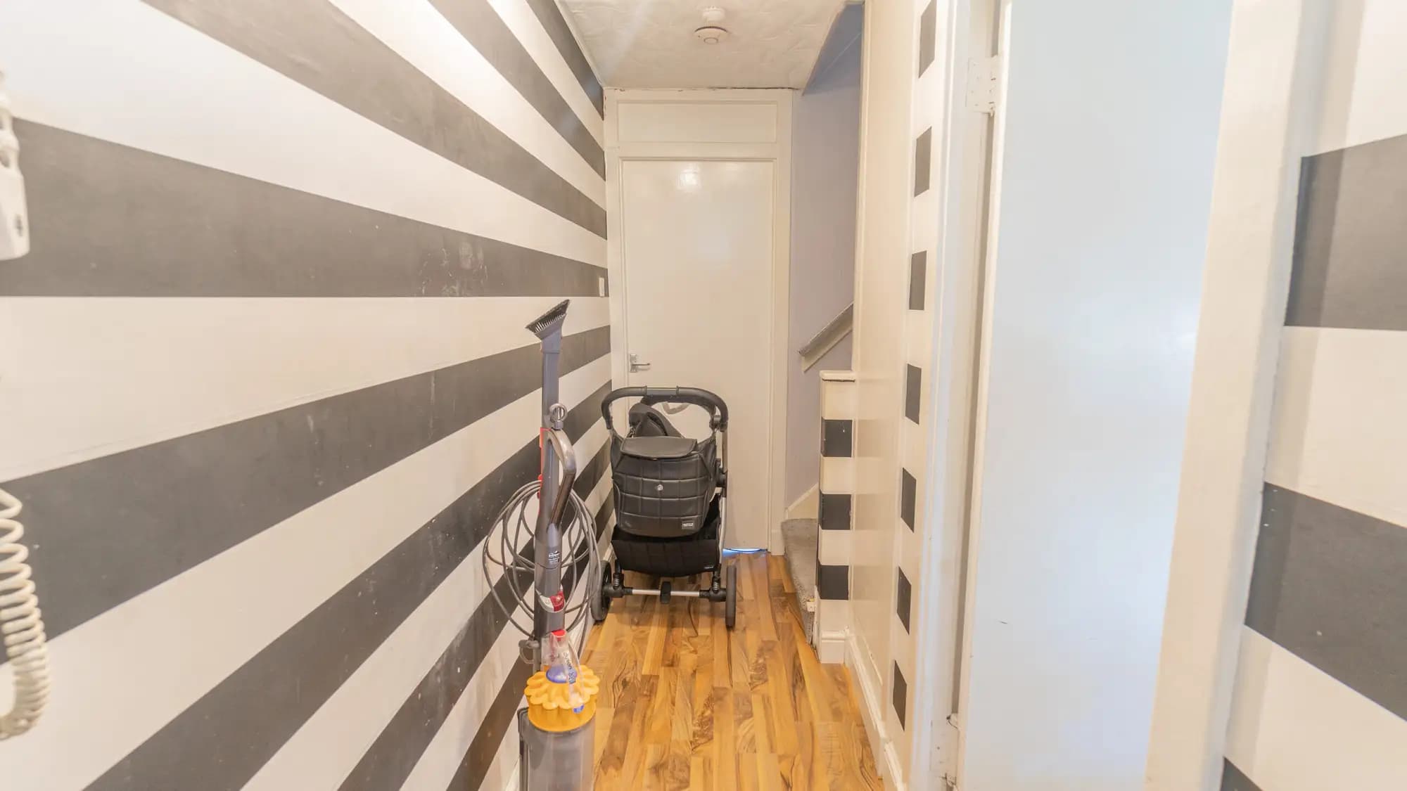 property photo 5 of 25