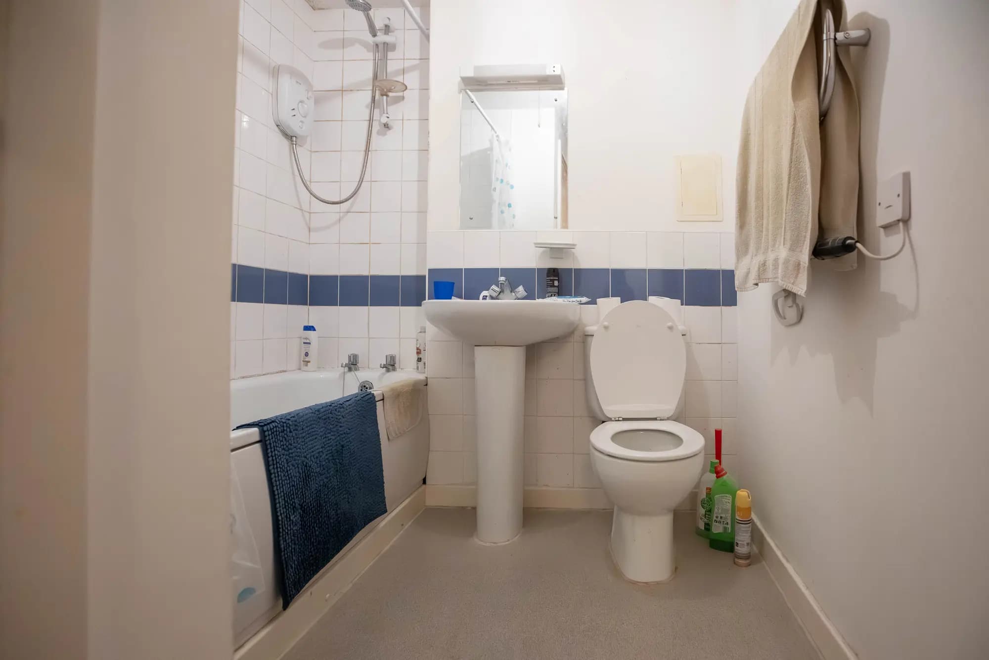 property photo 12 of 25