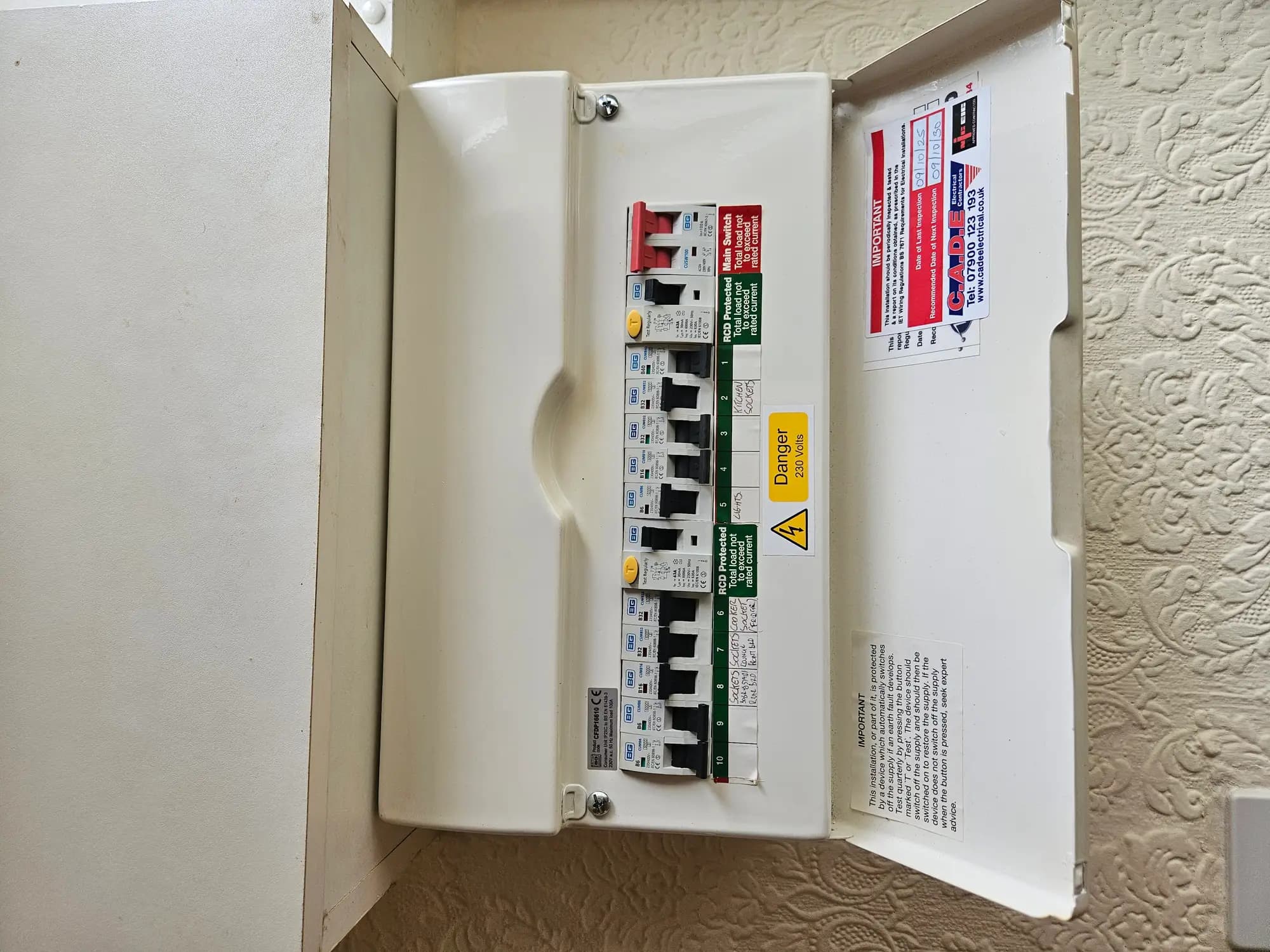 property photo 14 of 17