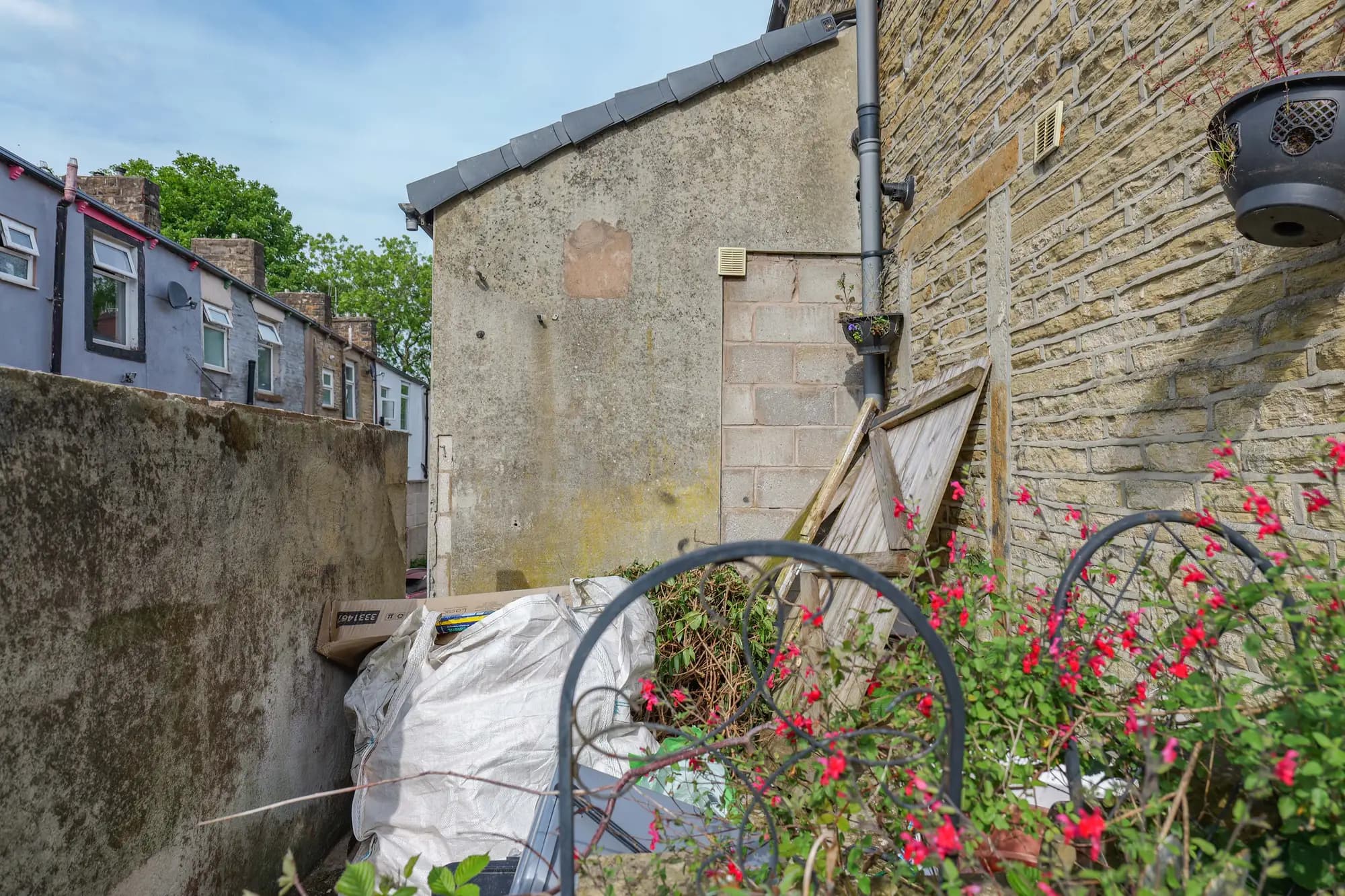 property photo 38 of 43