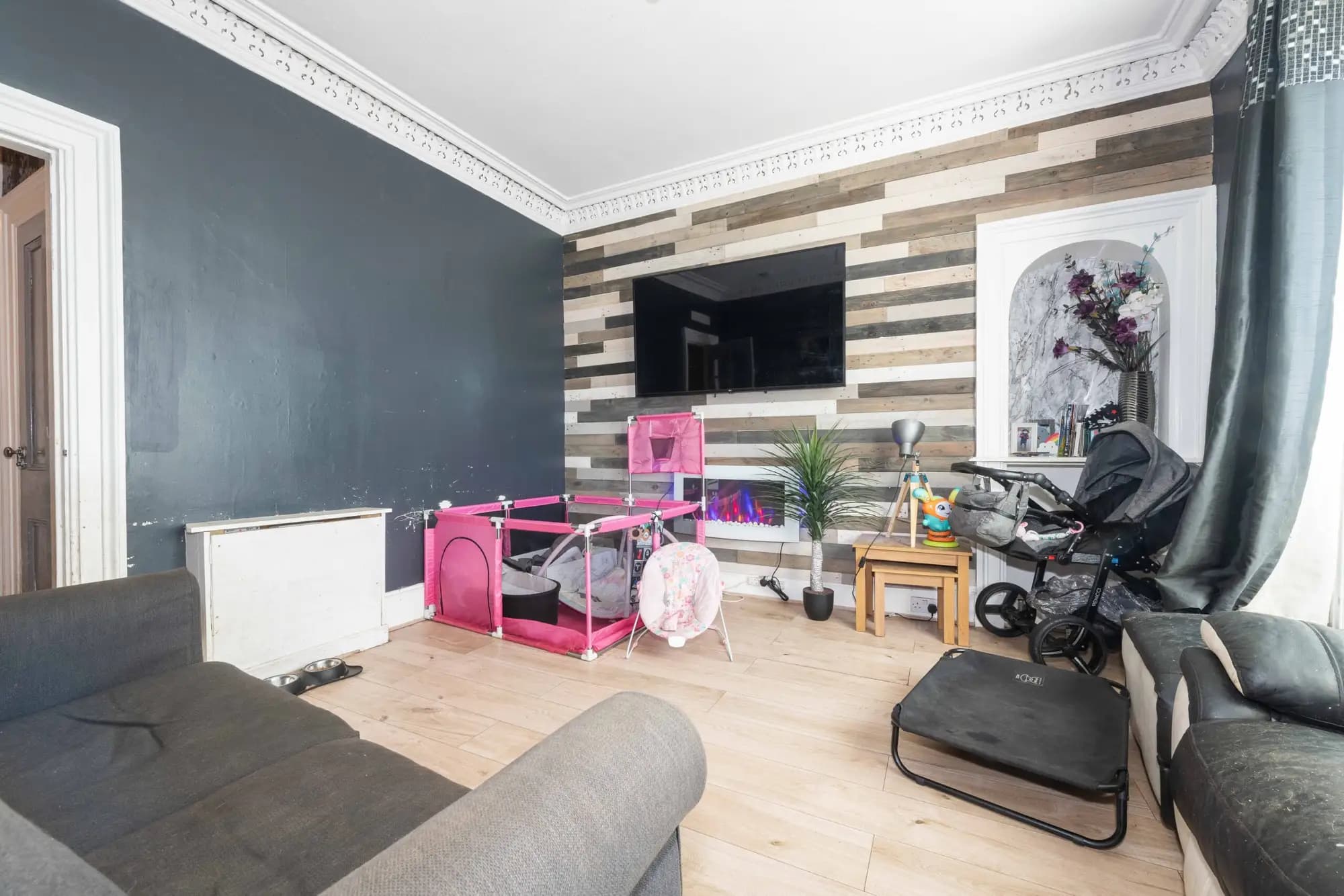 property photo 6 of 10