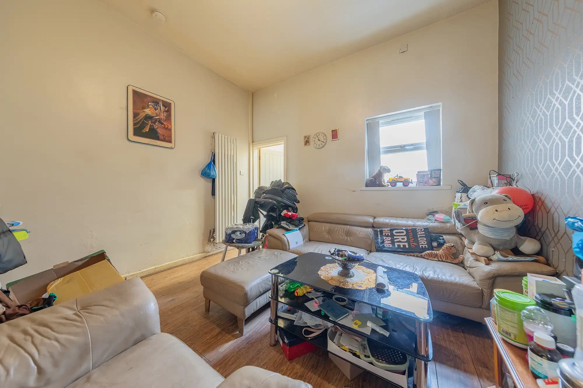 property photo 4 of 18