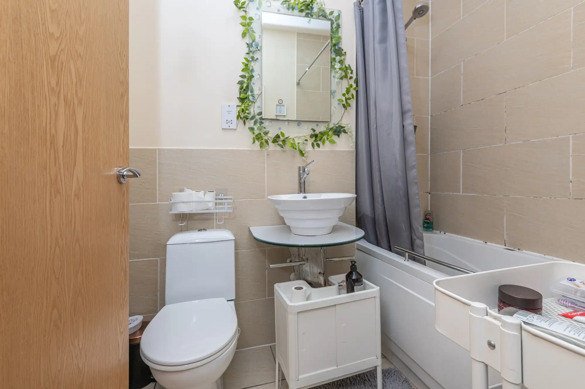 property photo 11 of 17