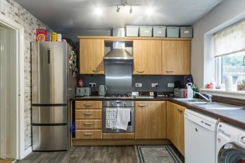 property photo 5 of 17