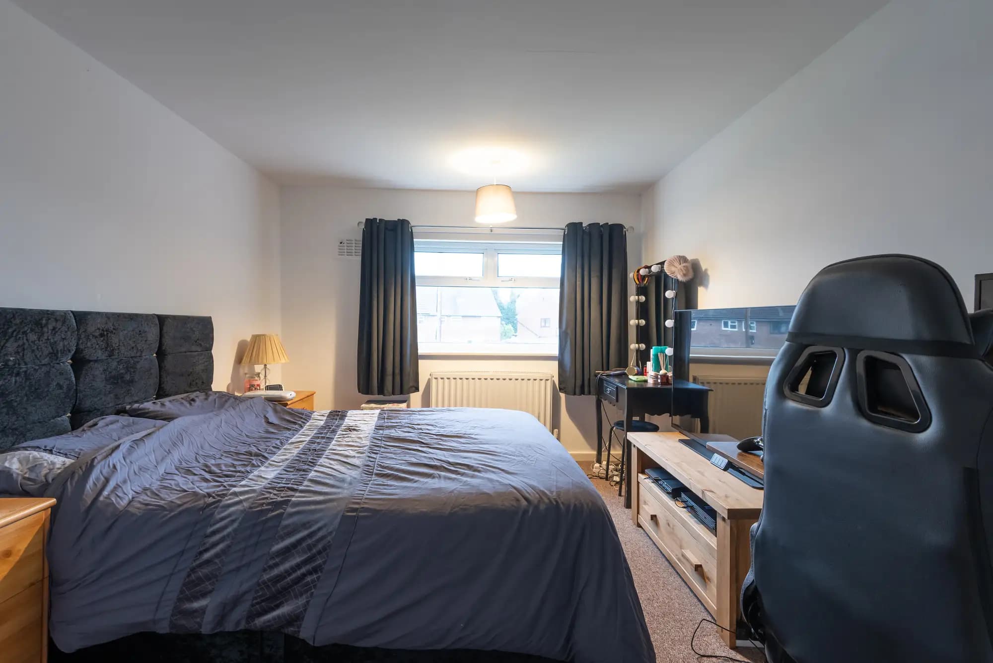 property photo 11 of 24