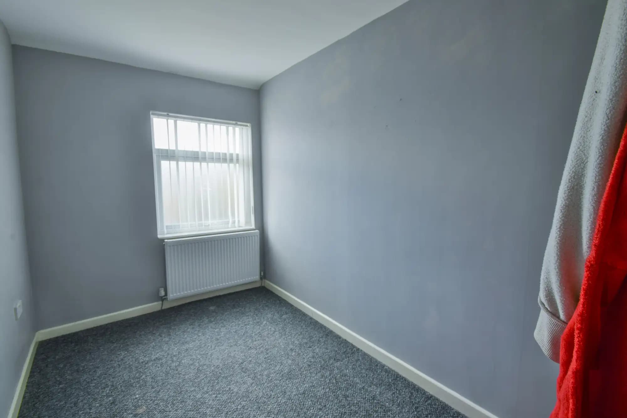 property photo 8 of 25