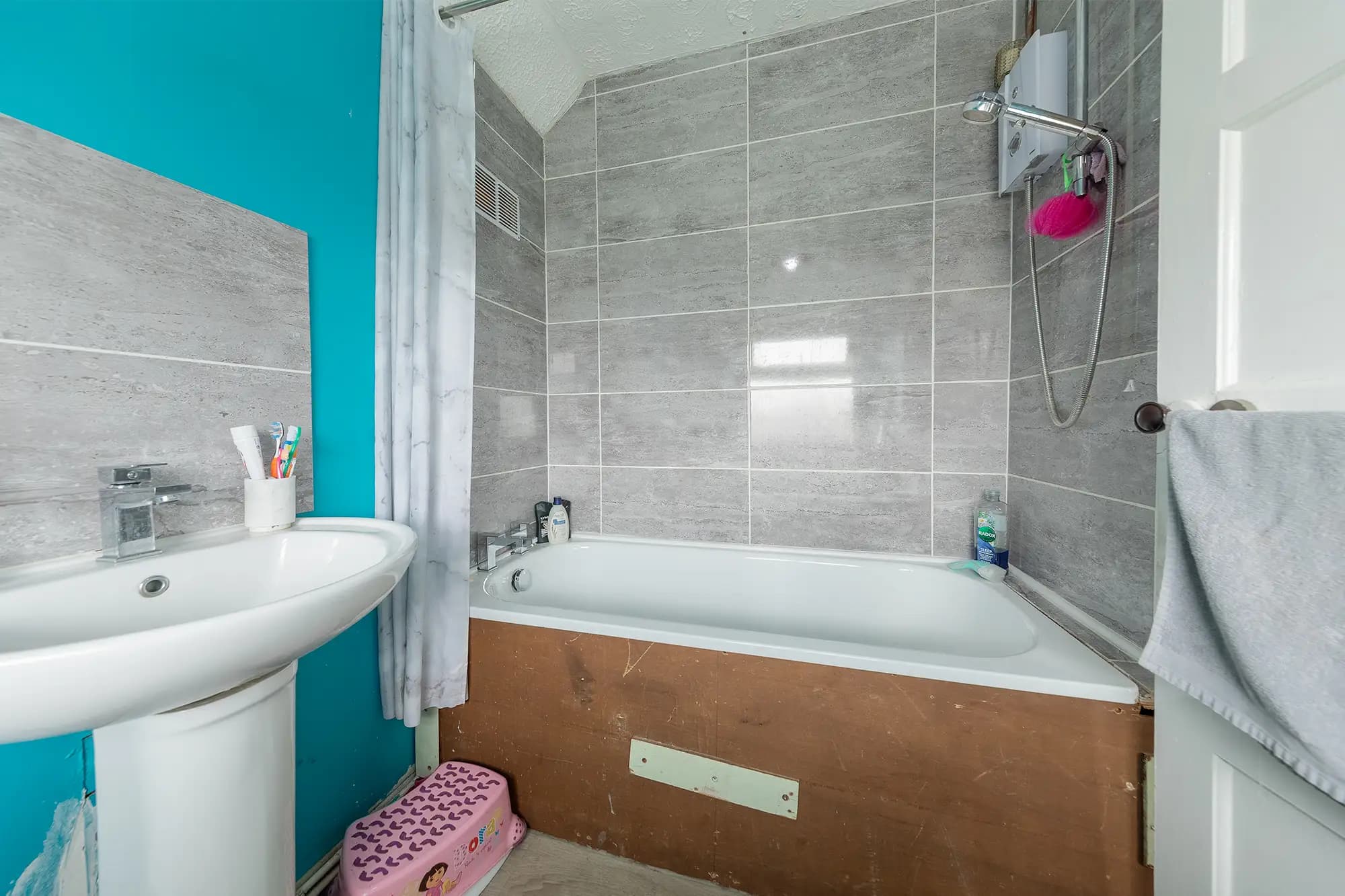 property photo 12 of 31