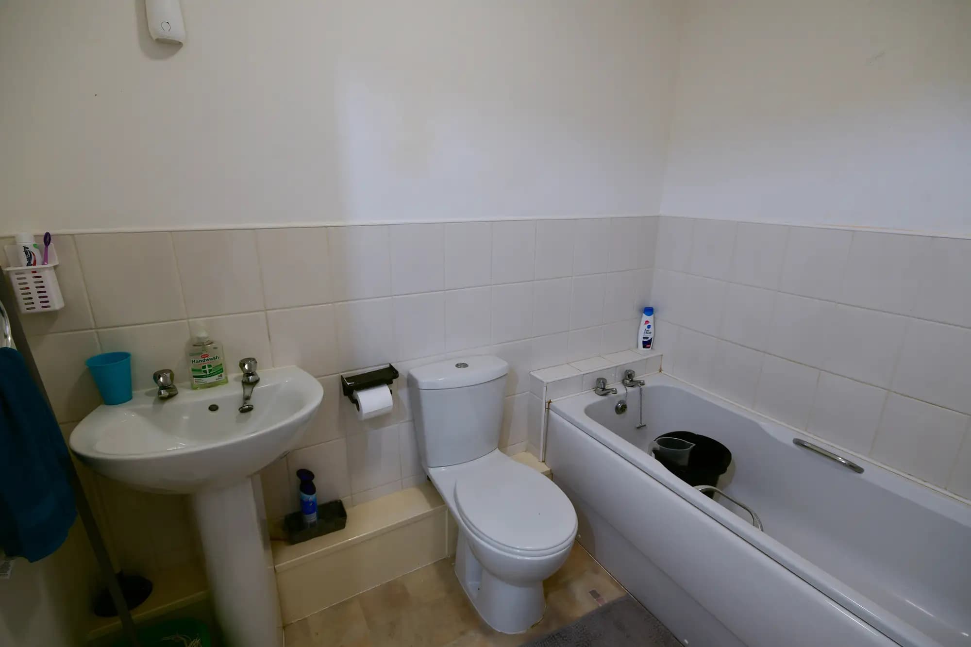 property photo 8 of 15