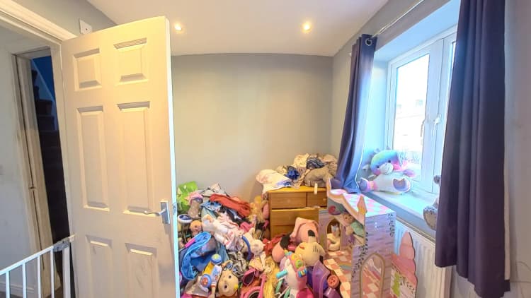 property photo 17 of 37