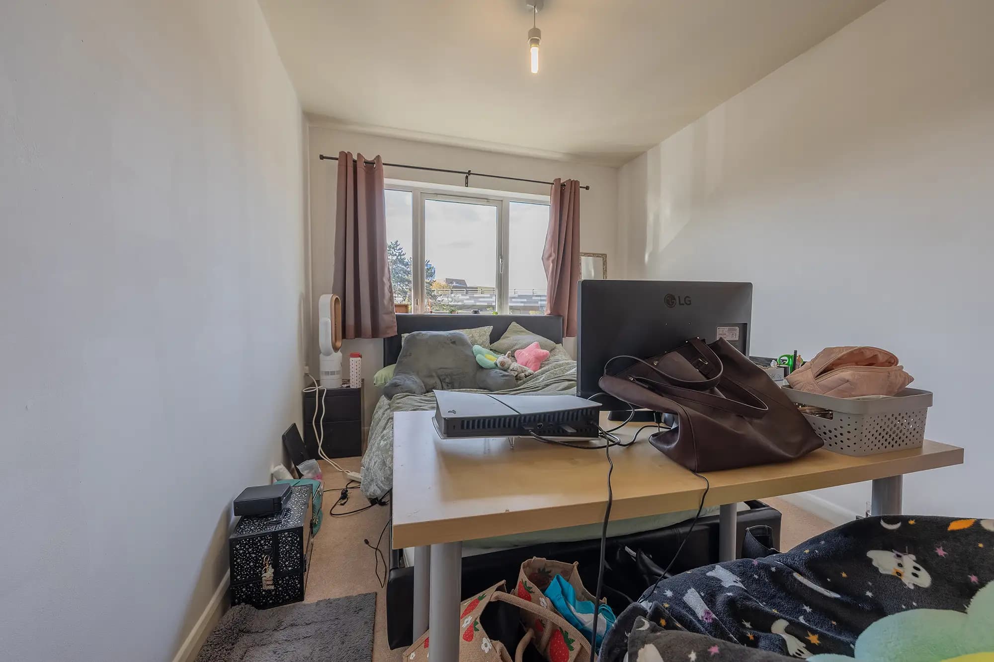 property photo 11 of 22