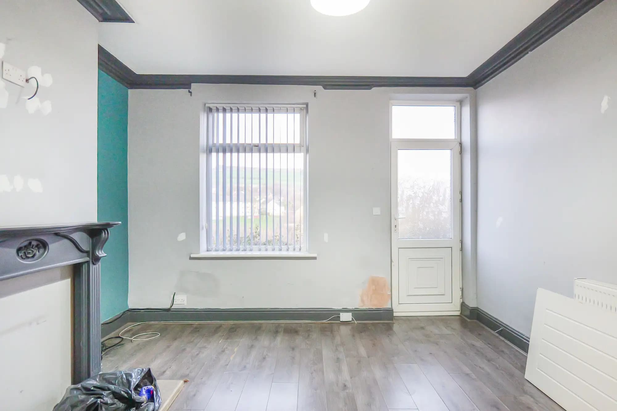 property photo 3 of 34