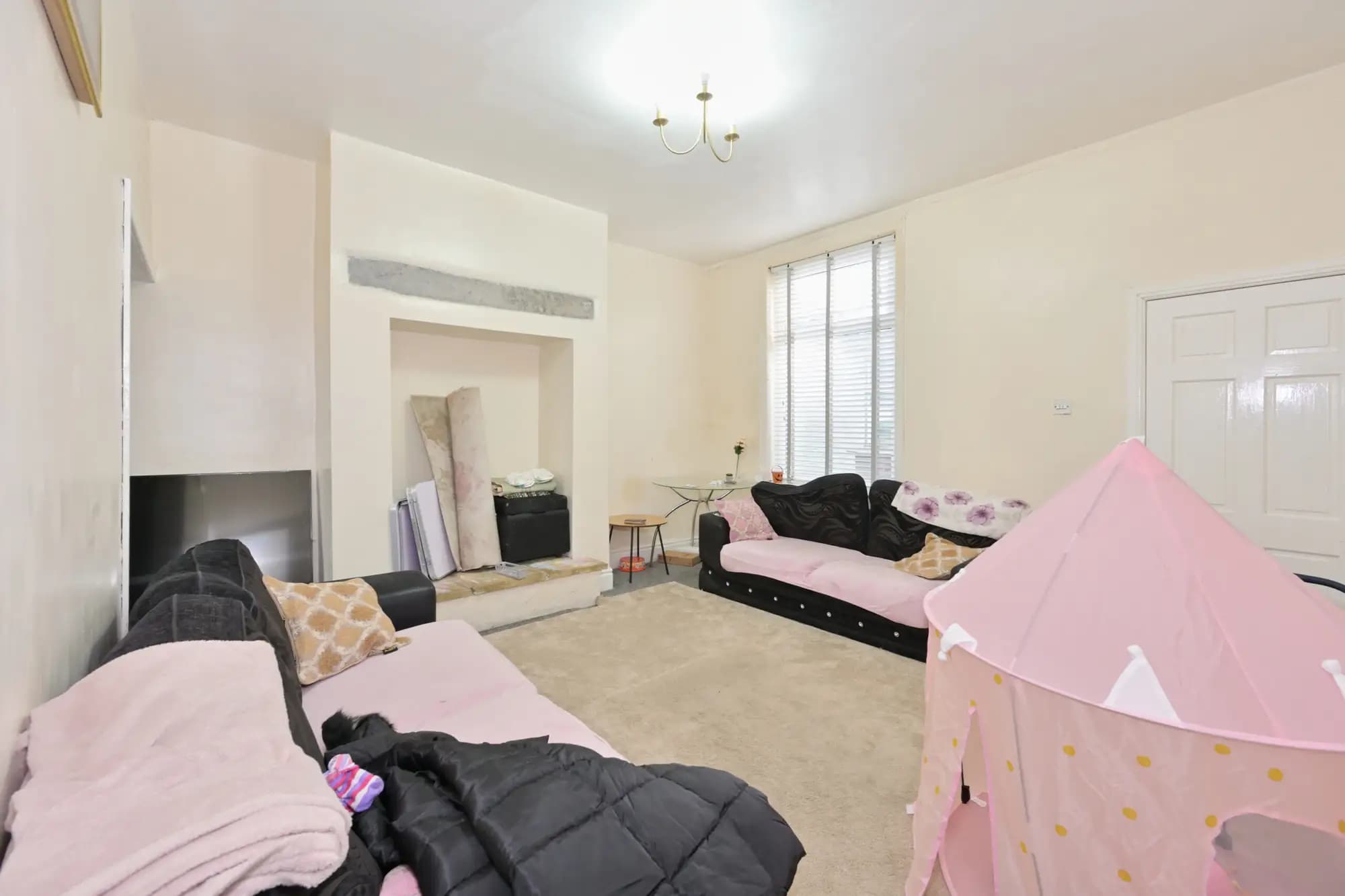 property photo 9 of 19