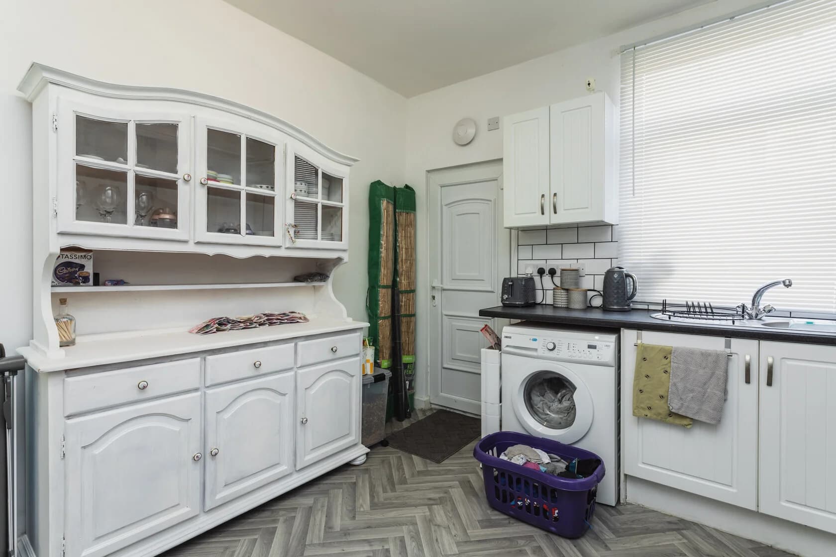 property photo 6 of 23