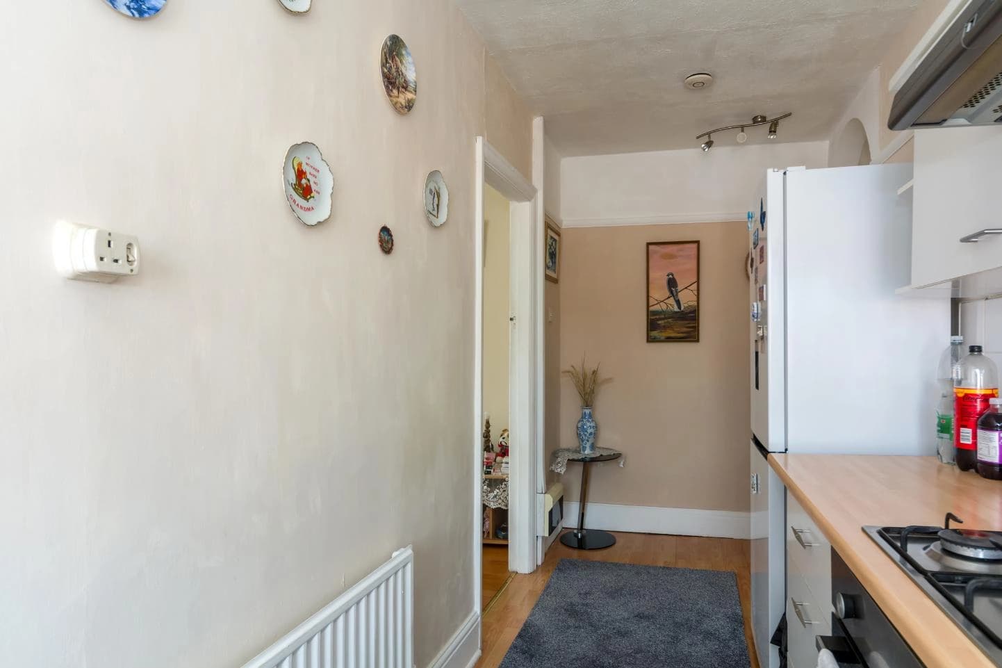 property photo 6 of 18