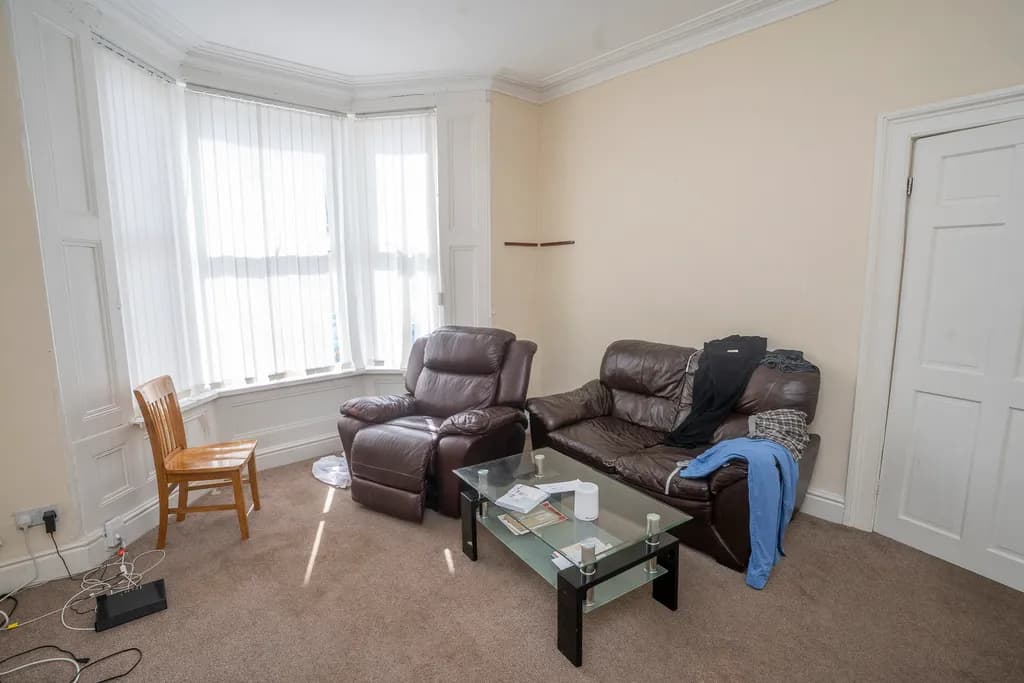 property photo 2 of 32