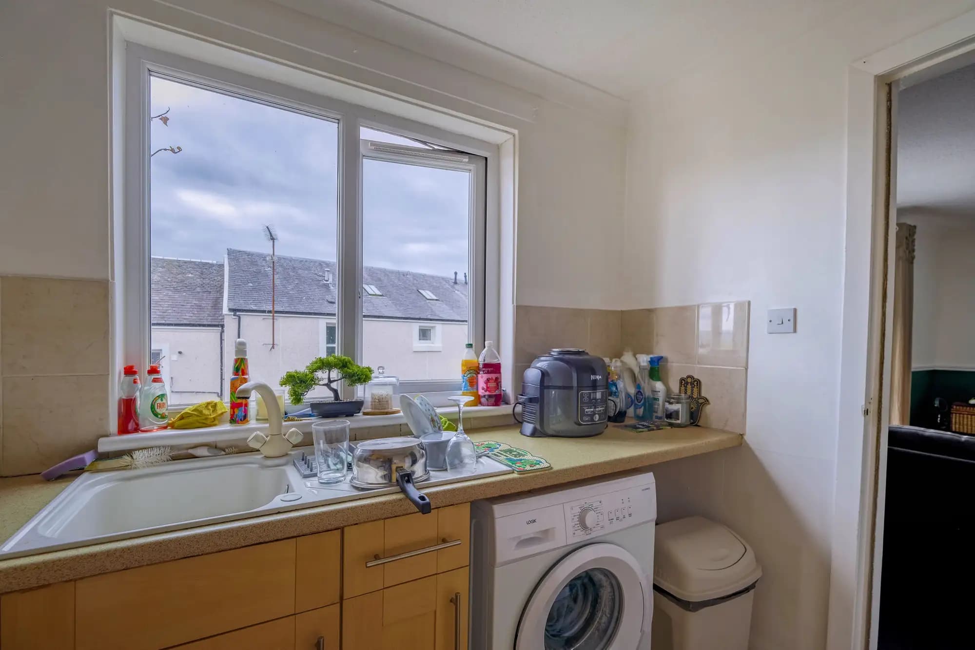 property photo 13 of 30