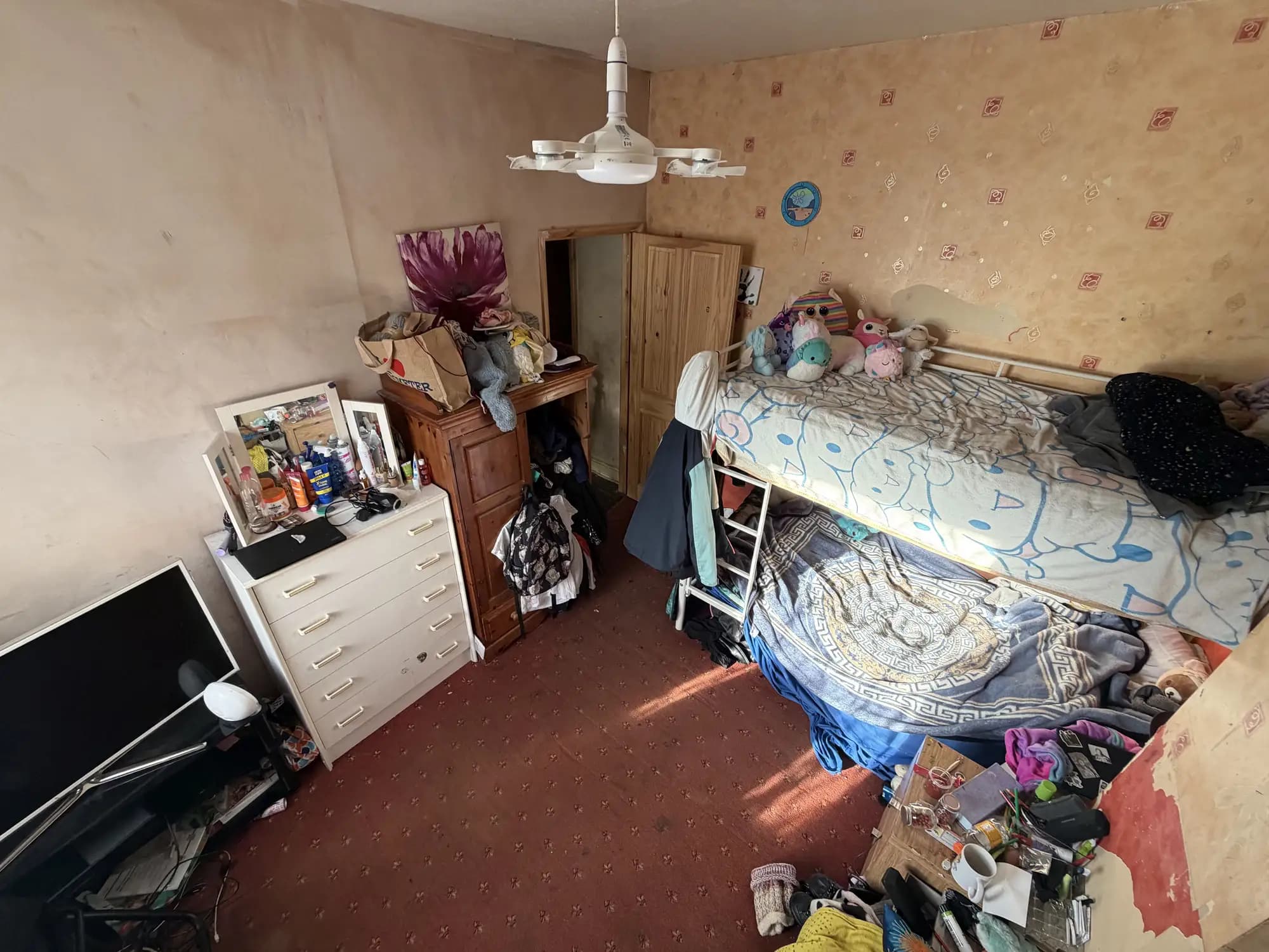 property photo 11 of 16