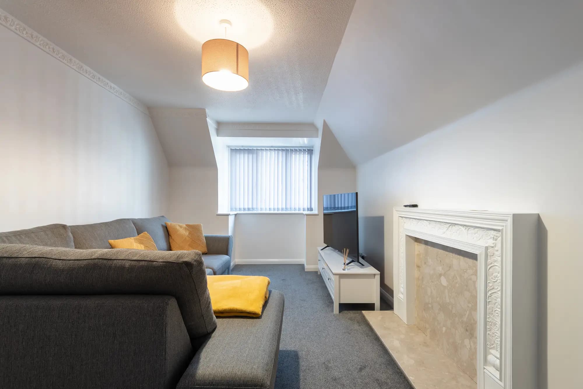 property photo 4 of 18