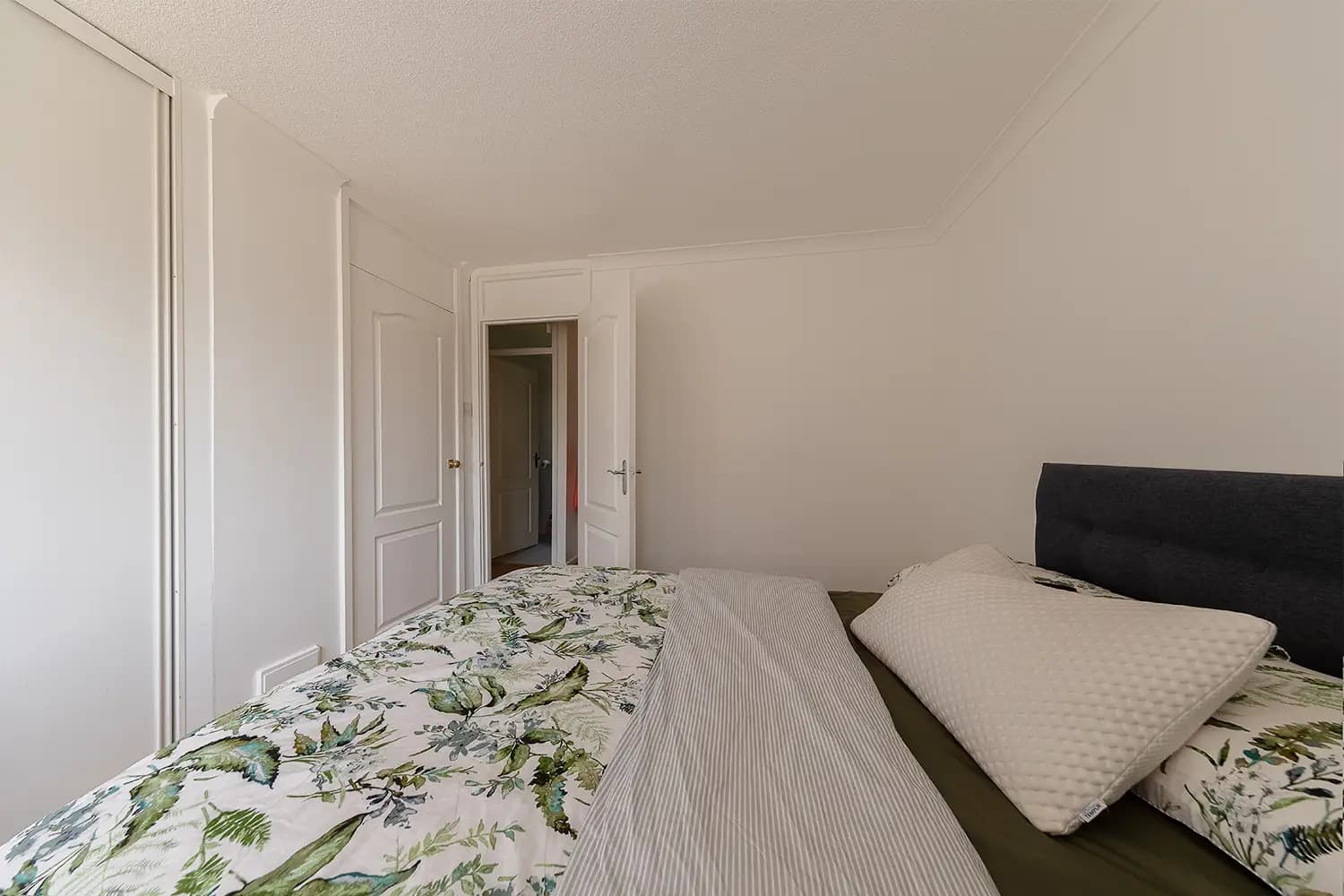 property photo 11 of 16