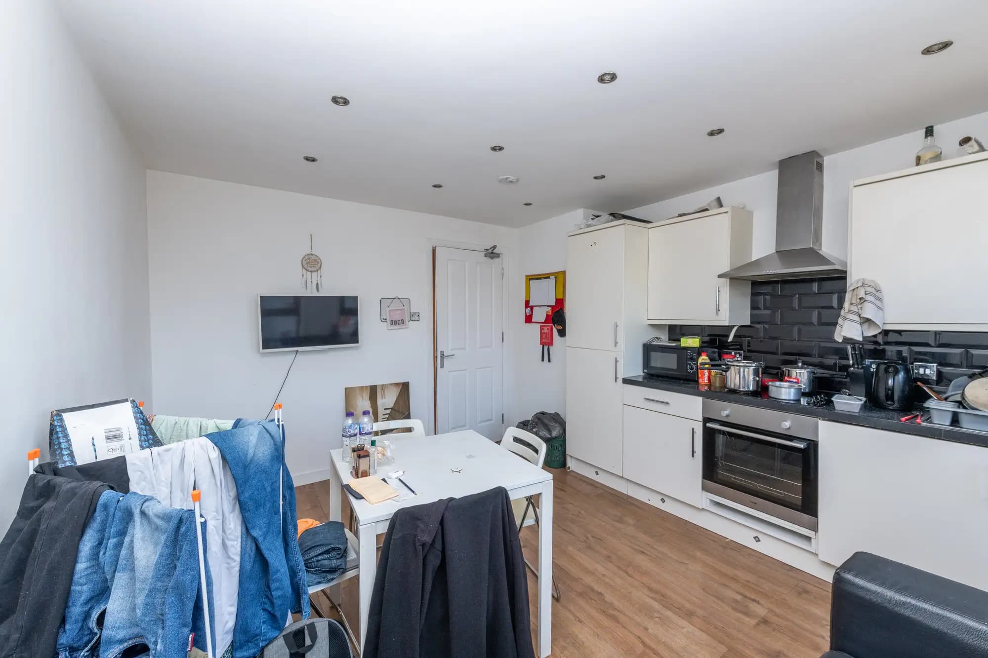 property photo 9 of 44