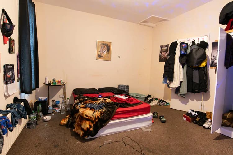 property photo 11 of 21
