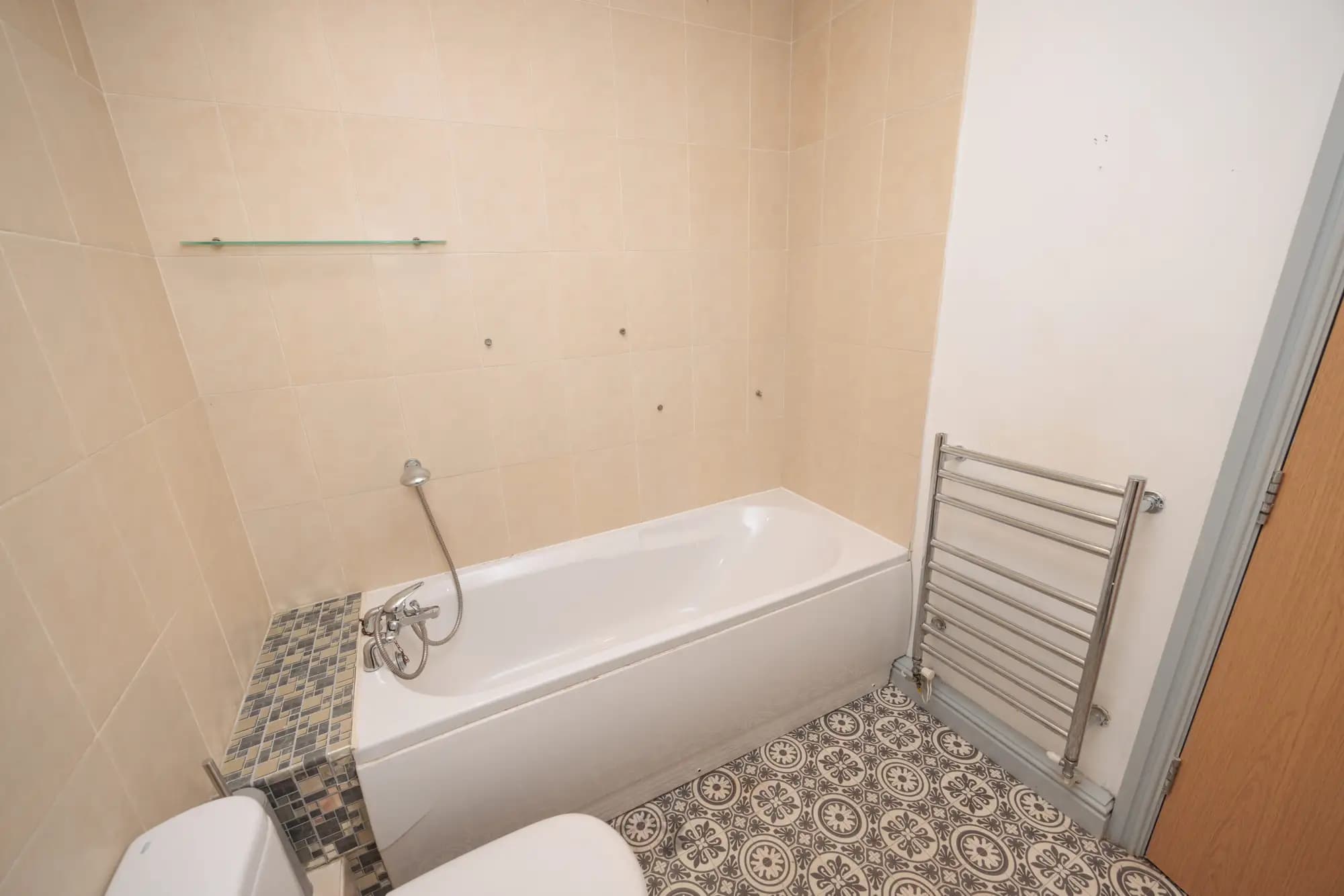 property photo 10 of 14