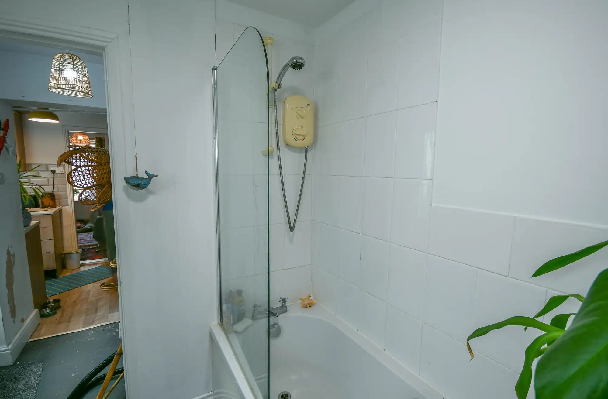 property photo 9 of 18