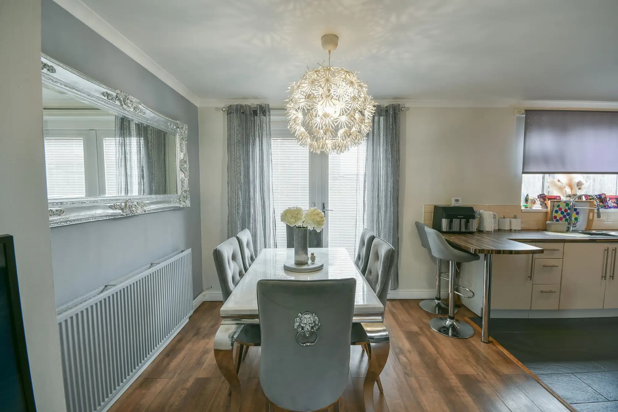 property photo 4 of 16