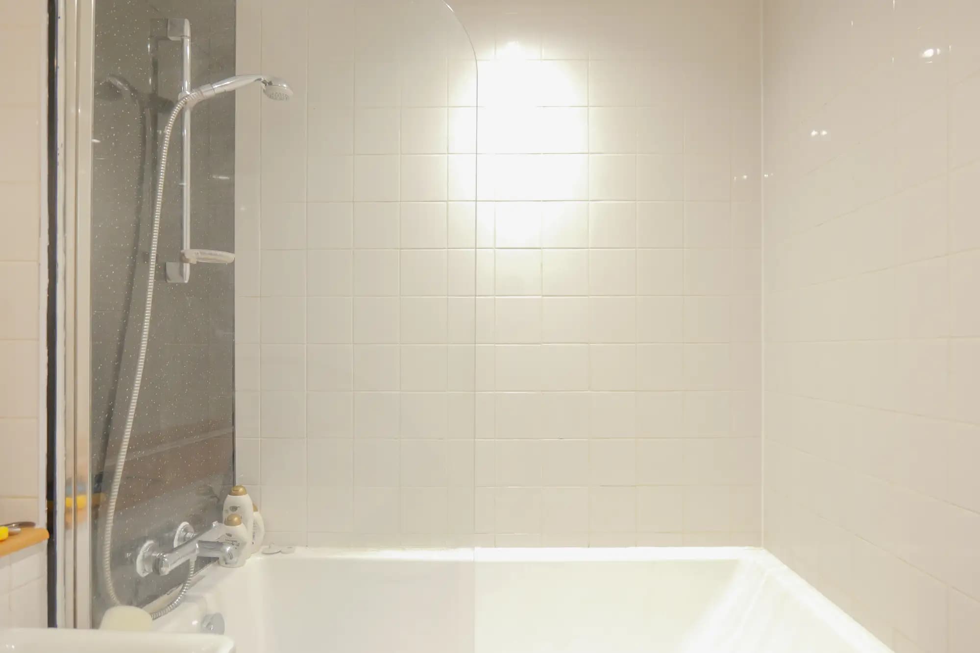 property photo 5 of 17