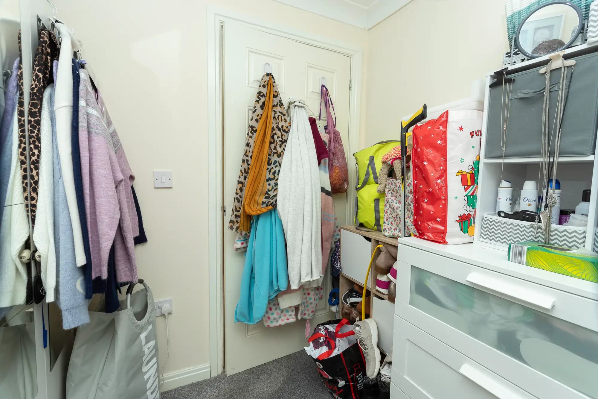 property photo 12 of 17