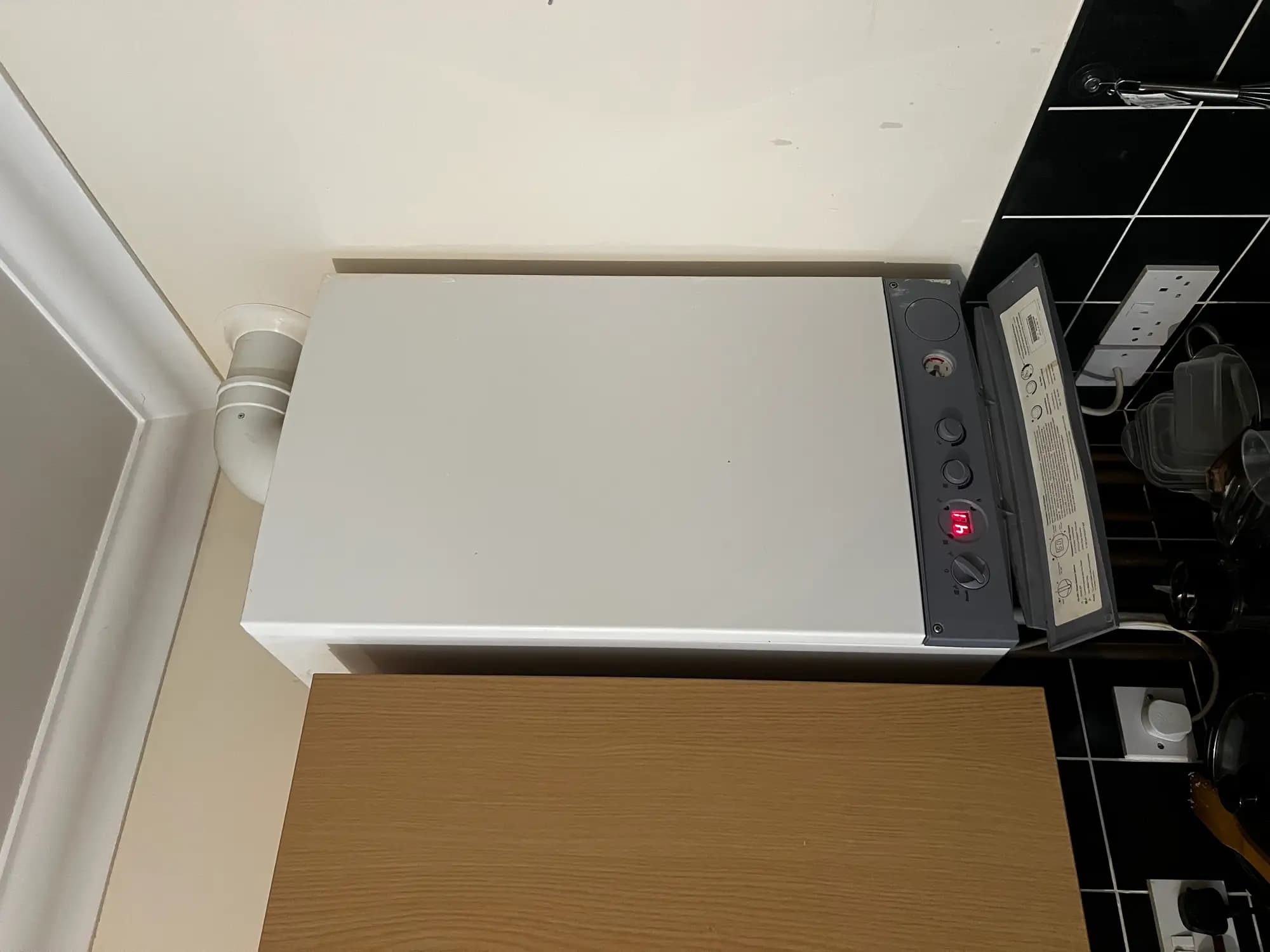 property photo 5 of 8