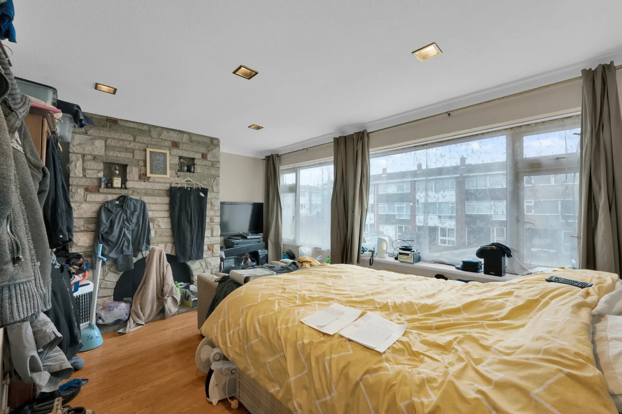 property photo 7 of 22