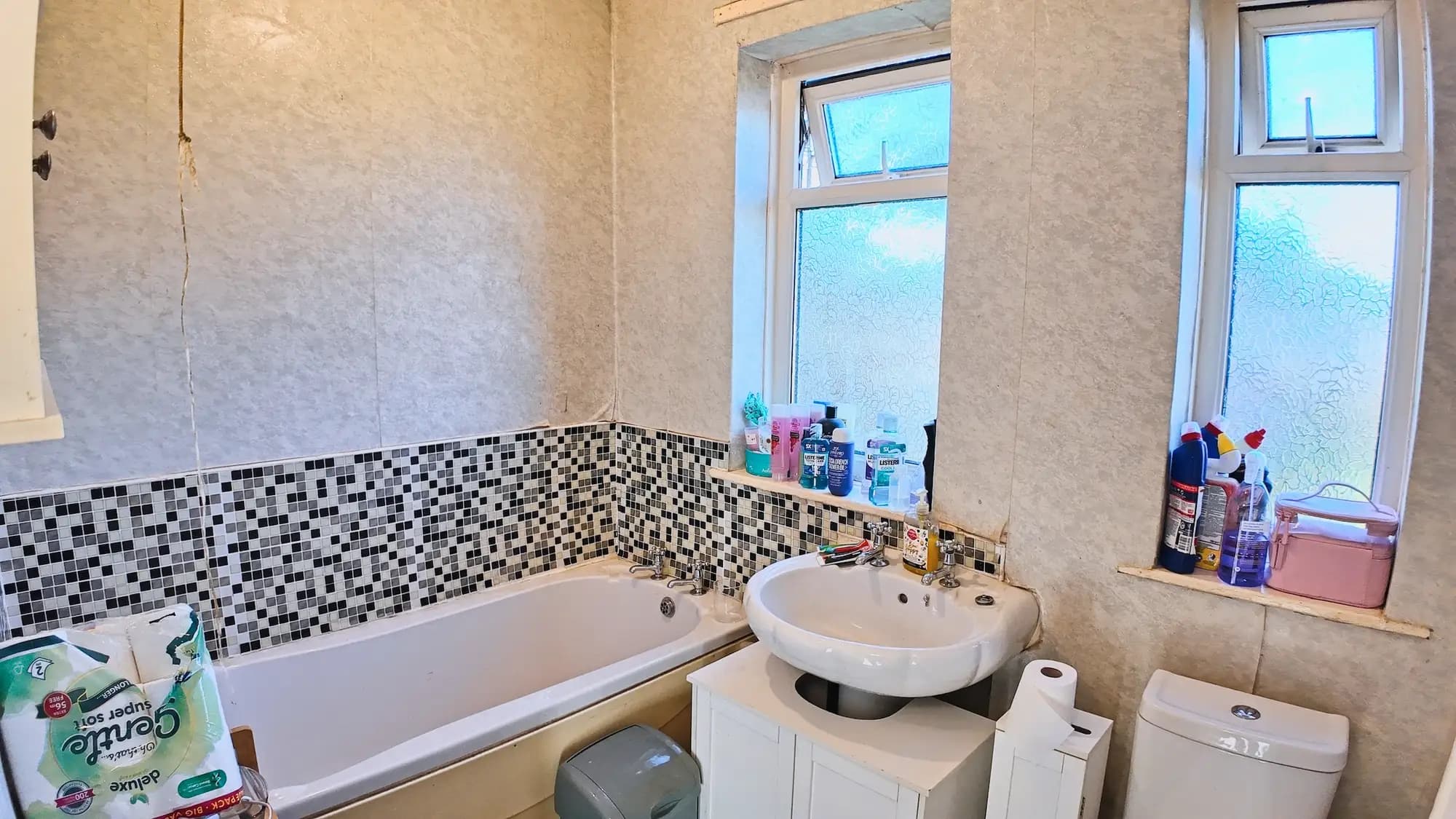 property photo 8 of 26
