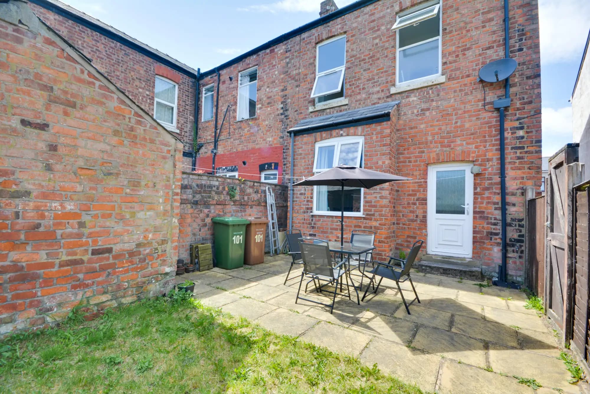 property photo 14 of 15
