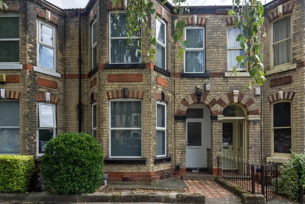 property photo 1 of 19