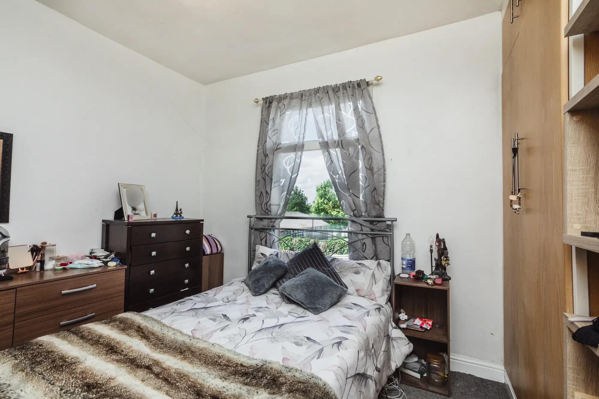property photo 12 of 25