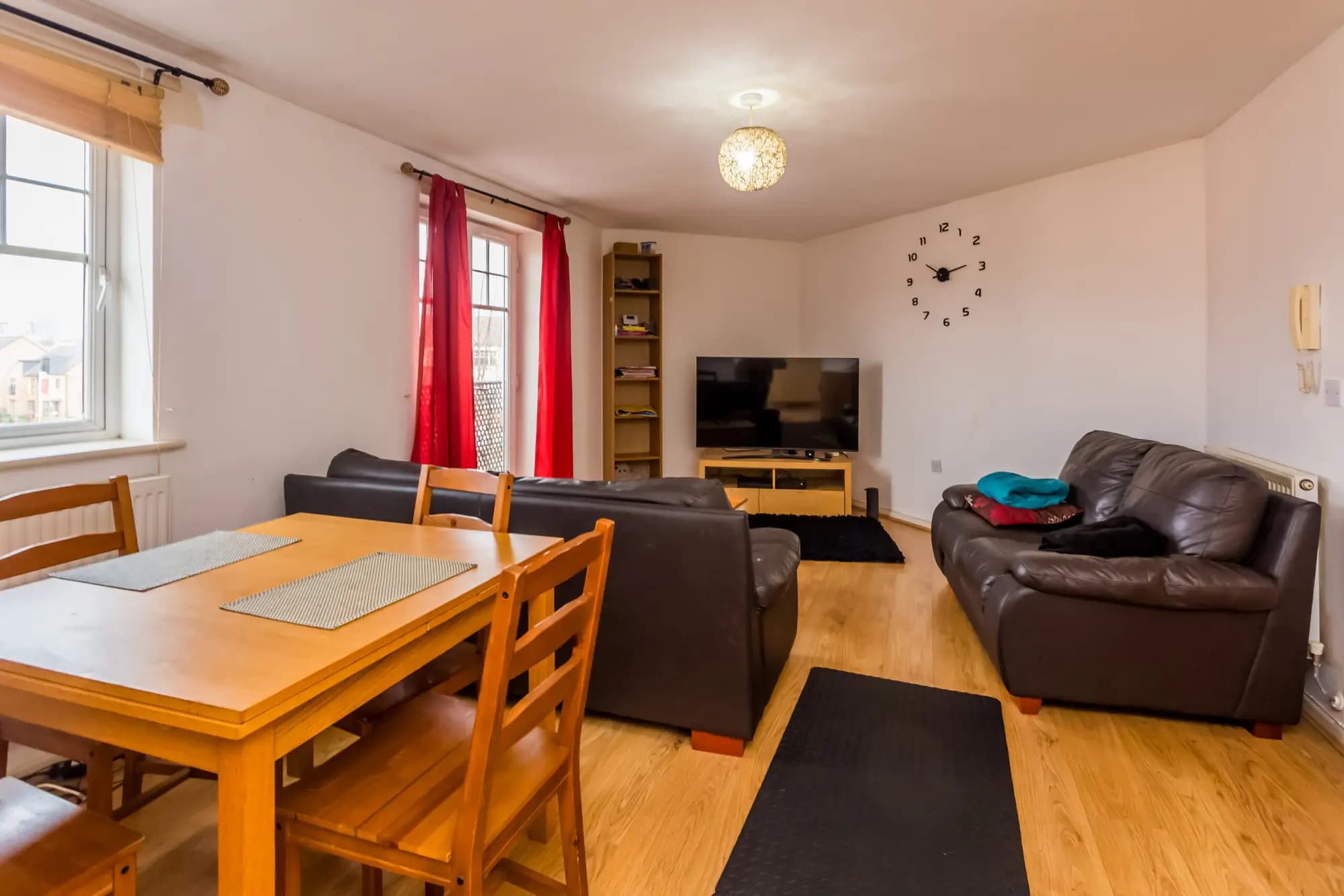 property photo 5 of 13