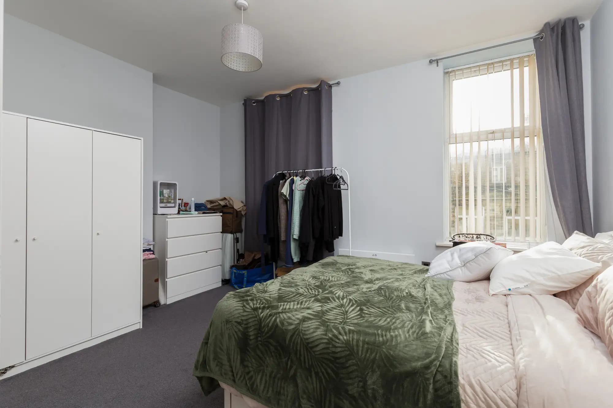 property photo 9 of 11