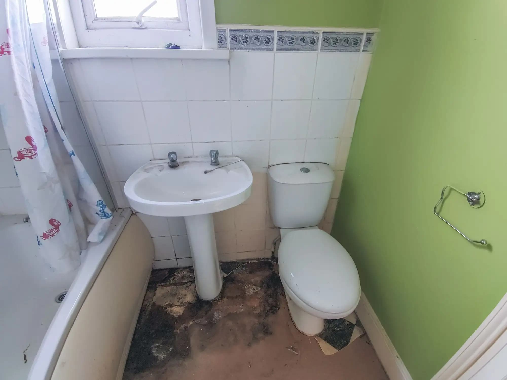 property photo 7 of 15