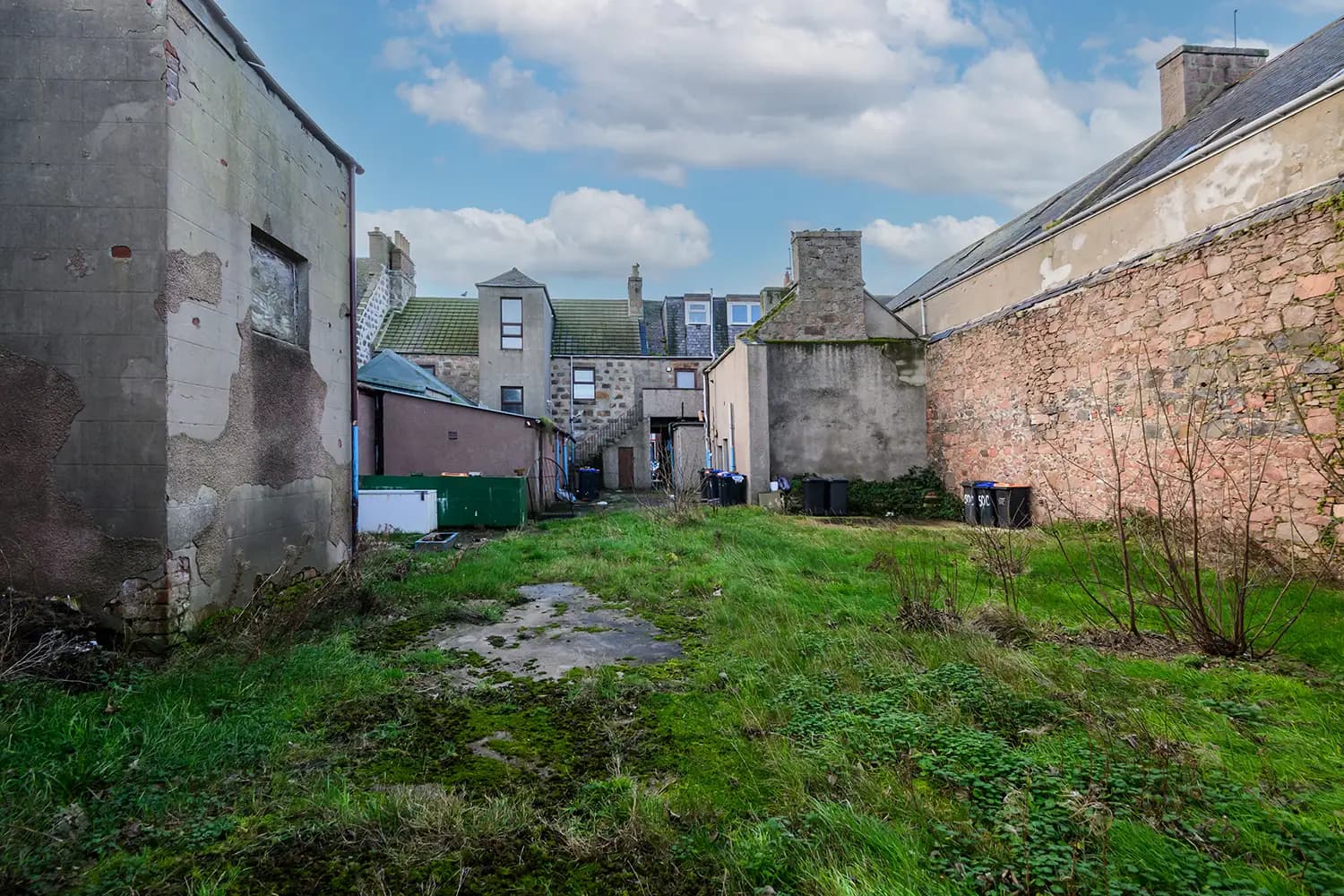 property photo 7 of 18