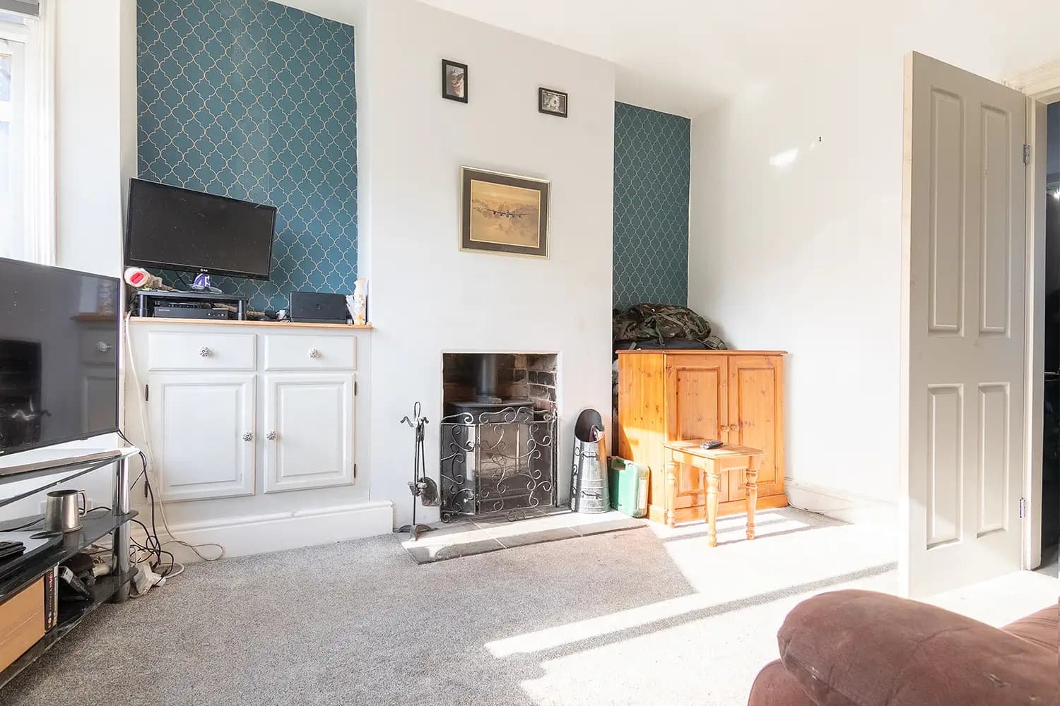 property photo 5 of 31
