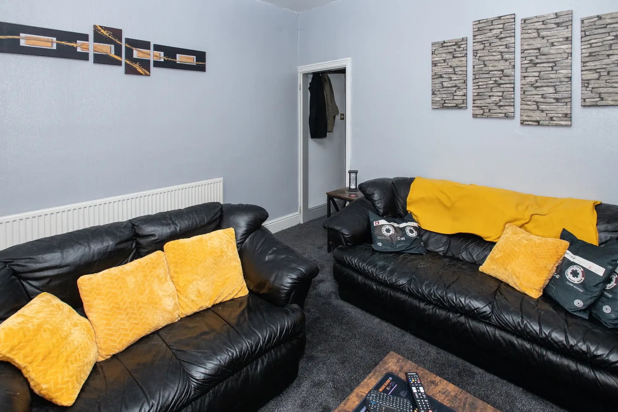 property photo 5 of 26