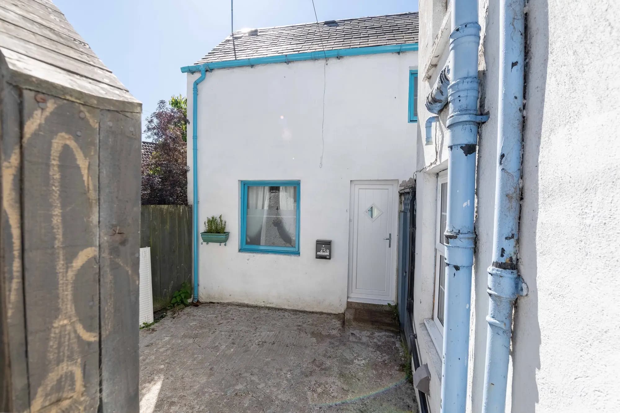 property photo 16 of 18